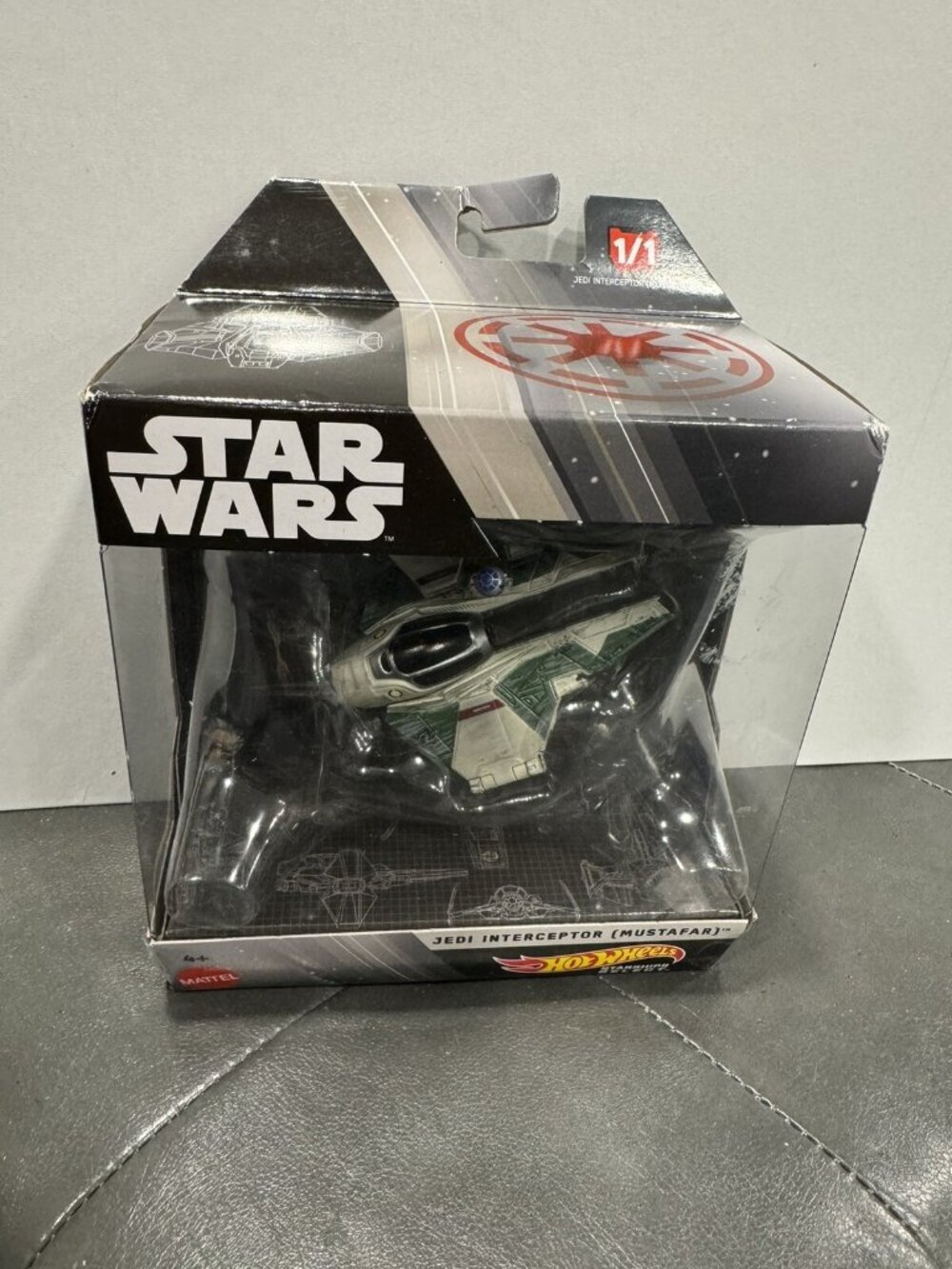 Star Wars Hot Wheels Starships Jedi Interceptor New B18